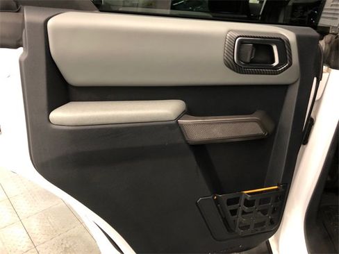 Used 2021 Ford Bronco Badlands image 29