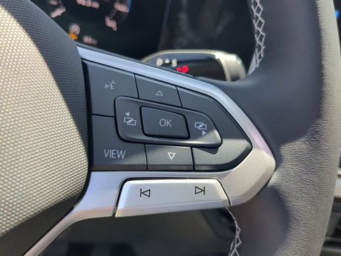 New 2026 Volkswagen Tiguan SE FWD image 29
