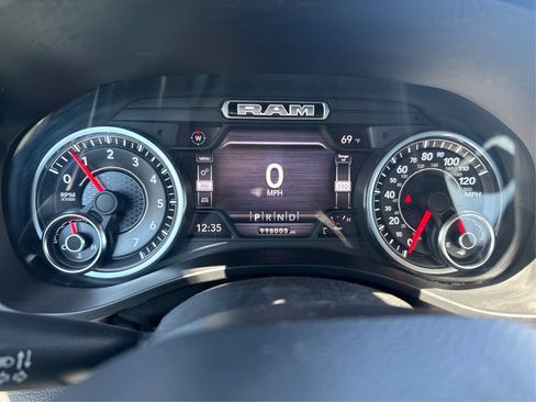 Used 2019 RAM 1500 Big Horn AWD/4WD image 23