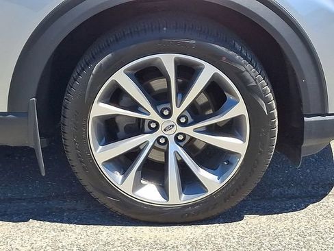 Used 2025 Ford Explorer Platinum w/ Ultimate Package AWD/4WD image 28