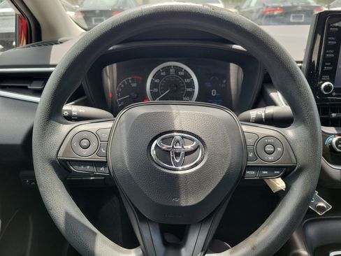 Used 2022 Toyota Corolla LE FWD image 23