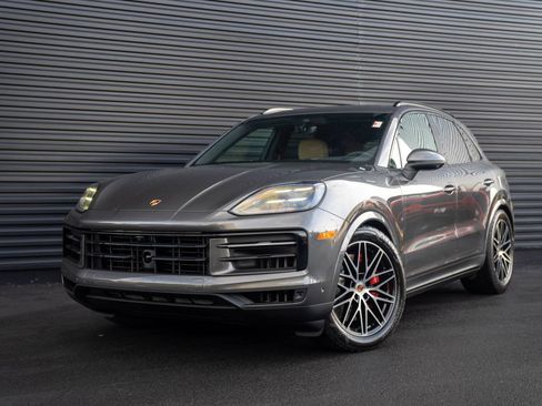 New 2026 Porsche Cayenne S AWD/4WD image 1