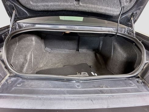 Used 2018 Dodge Challenger SXT w/ Blacktop Package image 33