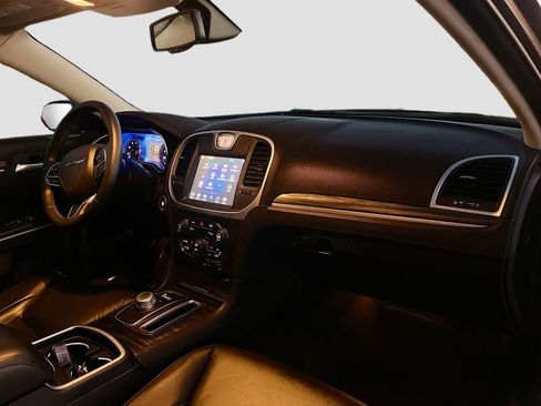 Used 2021 Chrysler 300 Touring L AWD/4WD image 28