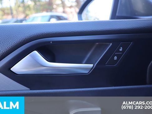 Used 2024 Volkswagen Jetta SE image 15