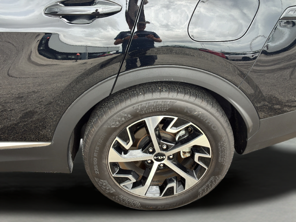 Used 2025 Kia Sportage EX FWD image 31