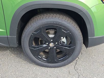 New 2025 Volkswagen Taos SE