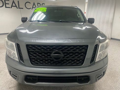 Used 2017 Nissan Titan S image 2
