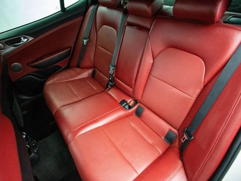 Used 2020 Kia Stinger GT1 image 25