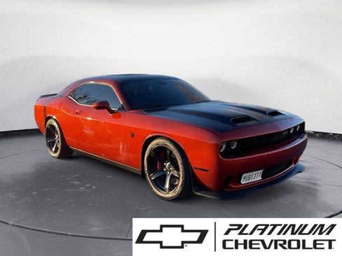 Used 2020 Dodge Challenger SRT Hellcat image 1