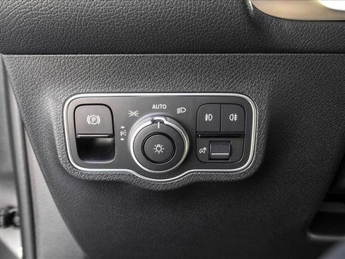 New 2026 Mercedes-Benz GLB 250 4MATIC image 15