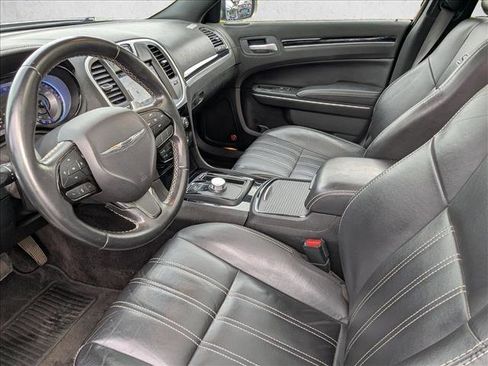 Used 2018 Chrysler 300 S w/ 300S Premium Group image 16