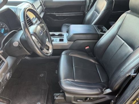 Used 2021 Ford Expedition XLT image 12