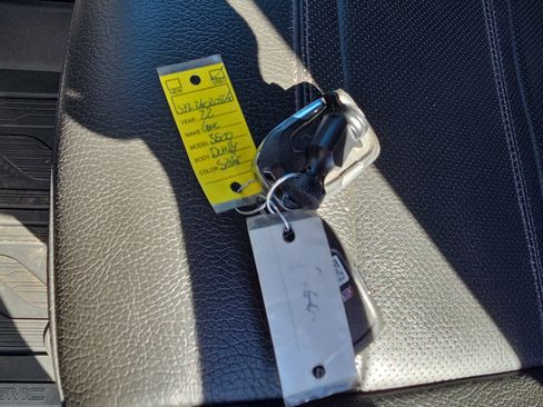 Used 2022 GMC Sierra 3500 Denali image 33