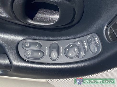 Used 2001 Chevrolet Corvette Convertible w/ Preferred Equipment Group2 RWD image 18
