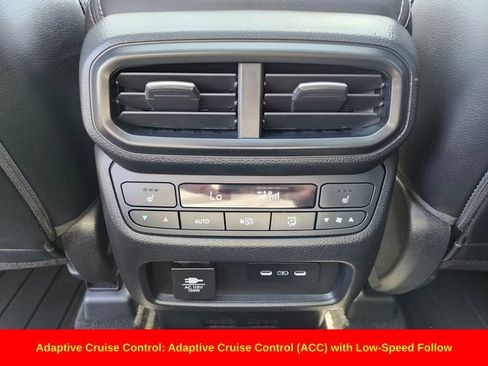 Used 2025 Honda Pilot Elite image 16