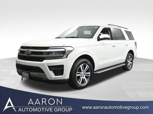 Used 2022 Ford Expedition XLT image 1