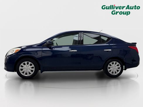 Used 2014 Nissan Versa SV FWD image 3