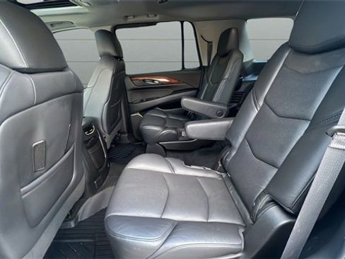 Used 2017 Cadillac Escalade Premium Luxury w/ LPO, Radiant Package image 16