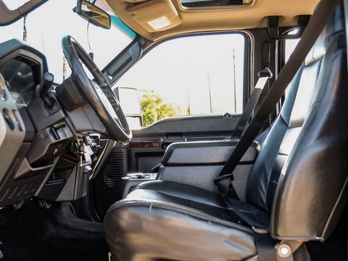 Used 2009 Ford F250 Lariat image 47