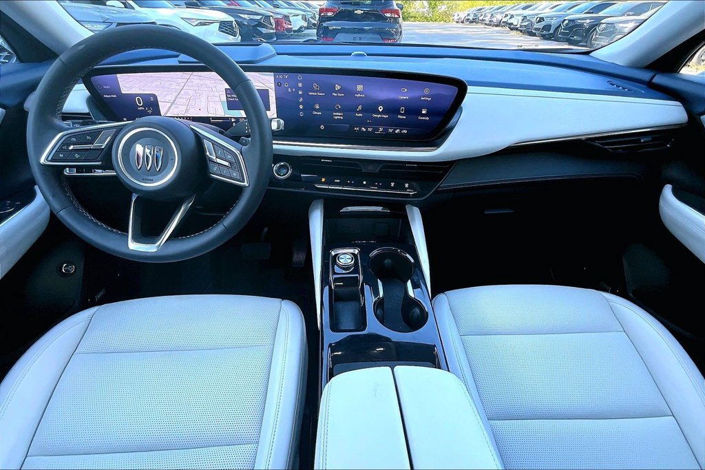 Used 2024 Buick Envision Avenir AWD/4WD image 18