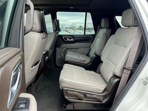 Used 2021 GMC Yukon SLT w/ SLT Premium Package image 43