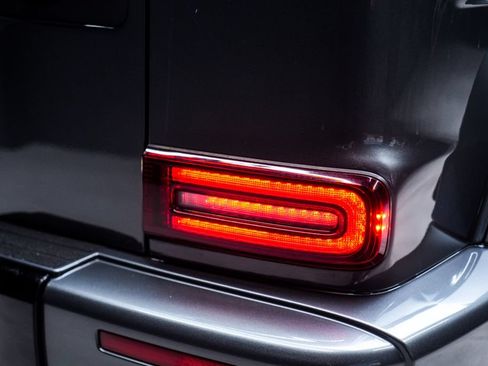Used 2021 Mercedes-Benz G 550 w/ AMG Line image 18