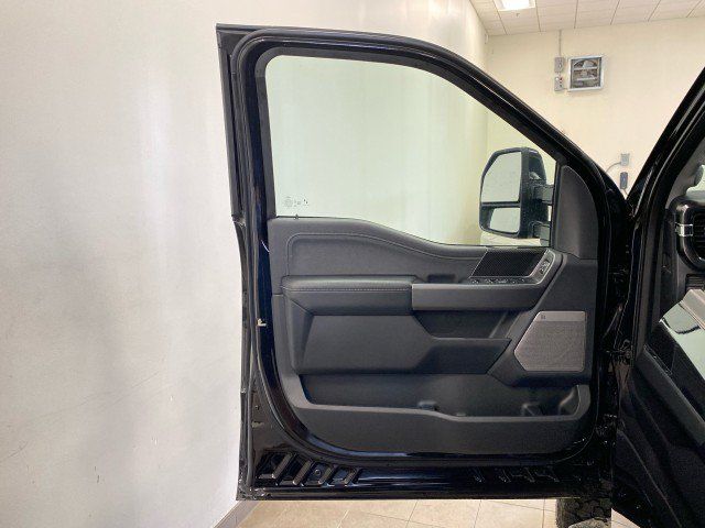 New 2026 Ford F250 Lariat w/ Black Appearance Package AWD/4WD image 19