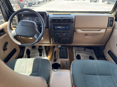 Used 2001 Jeep Wrangler Sahara AWD/4WD image 14