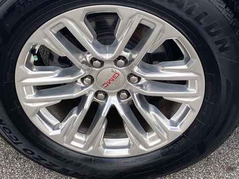 Used 2022 GMC Yukon SLT w/ SLT Premium Package image 28