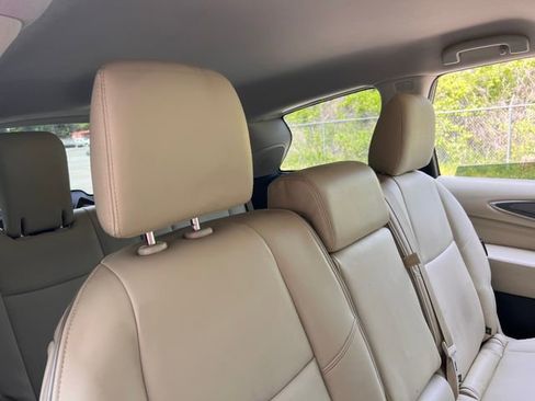 Used 2019 INFINITI QX60 Luxe image 31