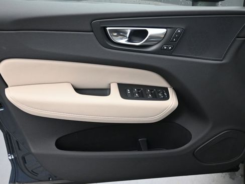 New 2026 Volvo XC60 B5 Plus AWD/4WD image 5