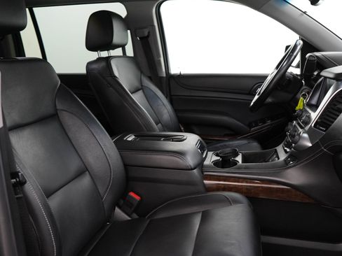 Used 2020 Chevrolet Suburban LT AWD/4WD image 11