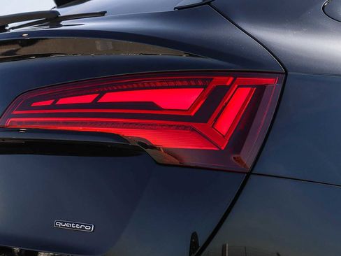 Used 2023 Audi Q5 2.0T Premium w/ Convenience Package image 10