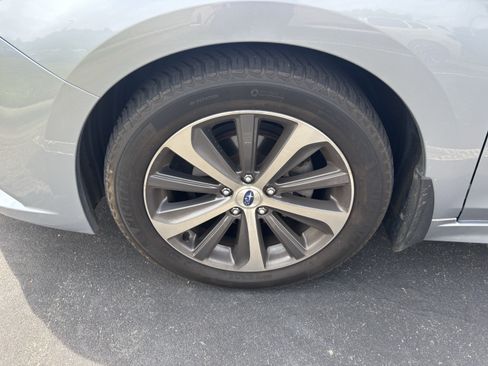 Used 2017 Subaru Legacy 2.5i Limited AWD/4WD image 13