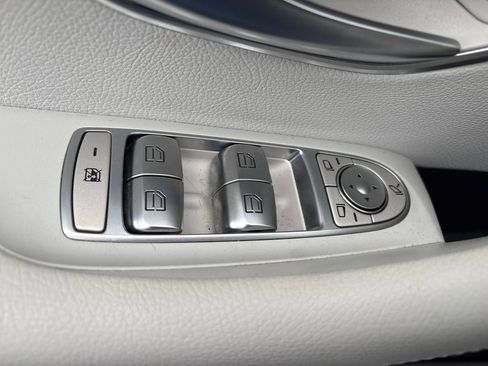 Used 2021 Mercedes-Benz E 450 4MATIC Sedan image 13