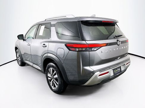 Used 2023 Nissan Pathfinder SL image 5