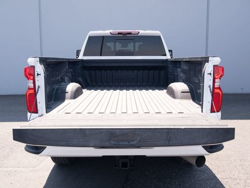 Used 2024 Chevrolet Silverado 3500 High Country w/ Technology Package AWD/4WD image 28