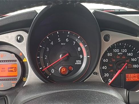 Used 2017 Nissan 370Z Touring image 16