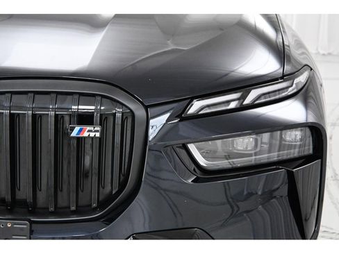Used 2025 BMW X7 M60i AWD/4WD image 26