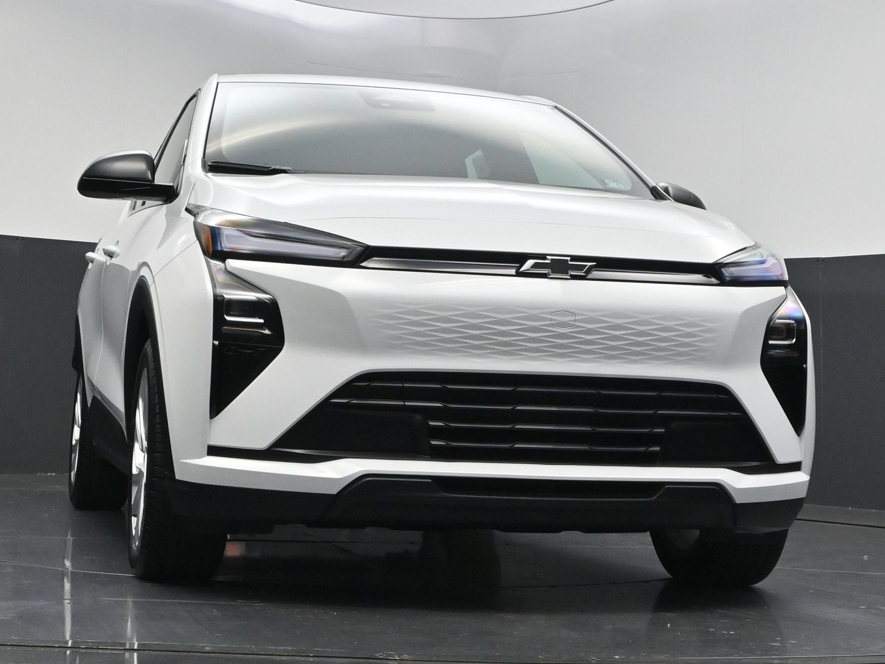 New 2027 Chevrolet Bolt LT FWD image 36