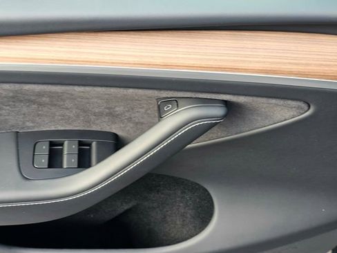 Used 2024 Tesla Model Y Long Range image 20