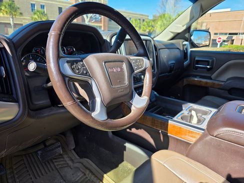 Used 2017 GMC Sierra 1500 SLT w/ SLT Premium Package image 8