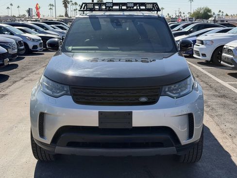 Used 2017 Land Rover Discovery SE image 16