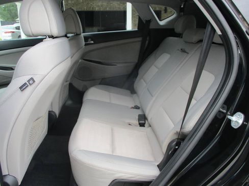Used 2018 Hyundai Tucson SEL FWD image 14