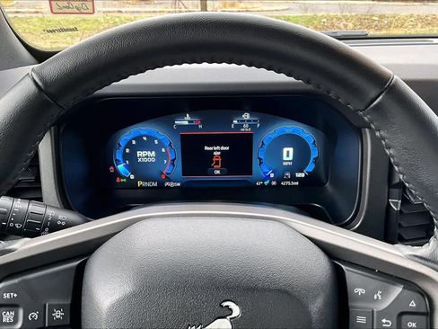 Used 2025 Ford Bronco Big Bend w/ Black Appearance Package image 18