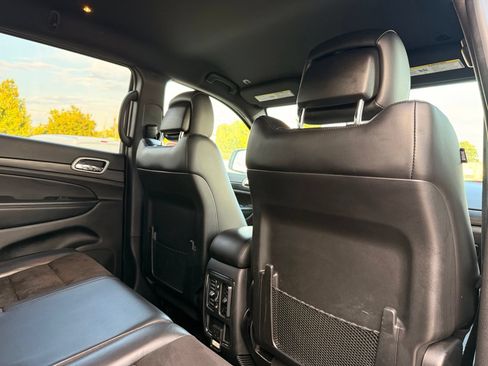 Used 2021 Jeep Grand Cherokee Laredo X AWD/4WD image 19