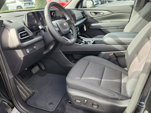 New 2026 Chevrolet Traverse LT w/ Driver Confidence Package image 5