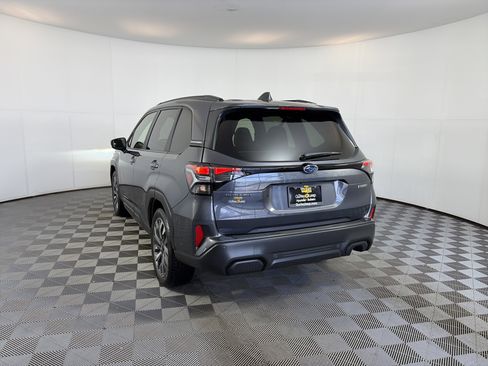 Used 2025 Subaru Forester Touring image 8