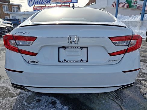 Used 2021 Honda Accord Sport image 4